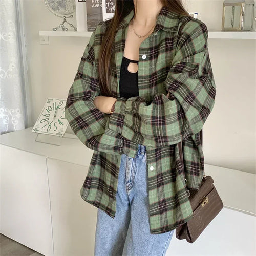 Black Flannel Shirt for Women Long Sleeve Collared Button-Up Tartan
