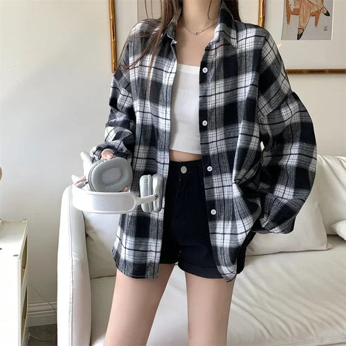 Black Flannel Shirt for Women Long Sleeve Collared Button-Up Tartan